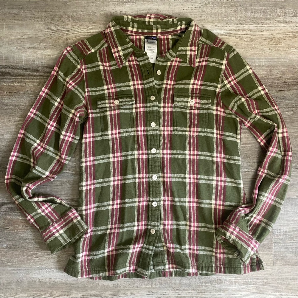 Women’s Olive Green Plaid Button-Front Shirt